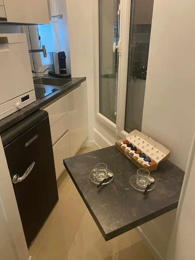 Apartment Studio Pres Des Champs-Elysees Paris