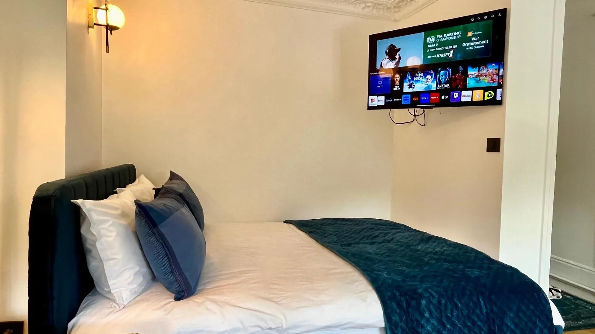 Studio Pres Des Champs-Elysees Paris France
